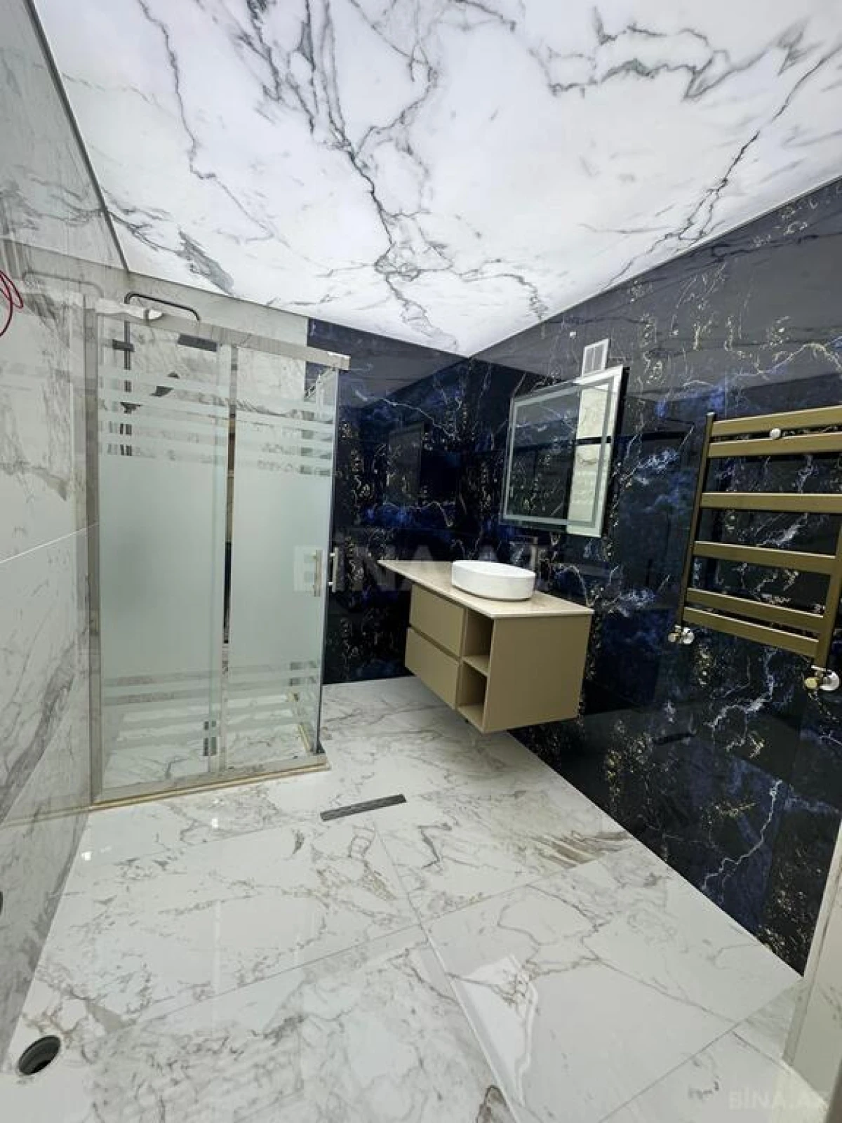 Satılır 3 otaqlı mənzil 119 m²