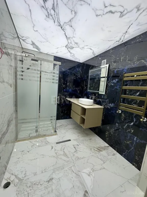 Satılır 3 otaqlı mənzil 119 m²