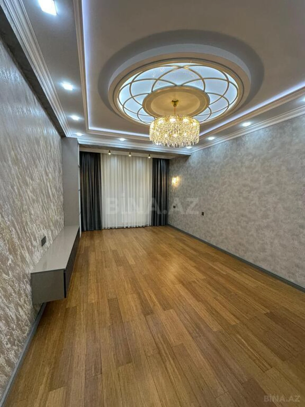 Satılır 3 otaqlı mənzil 119 m²