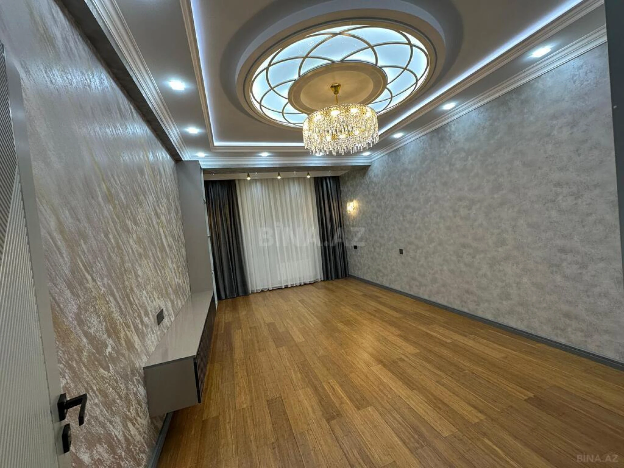 Satılır 3 otaqlı mənzil 119 m²