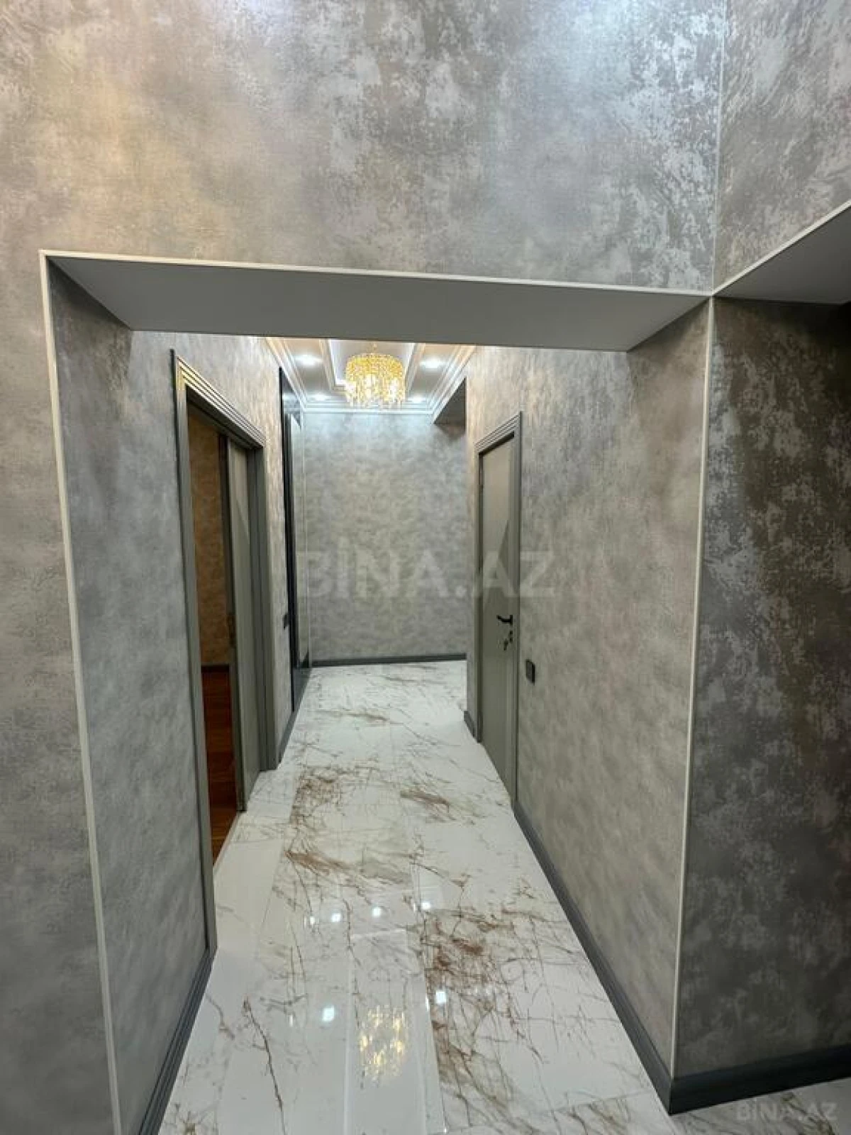 Satılır 3 otaqlı mənzil 119 m²