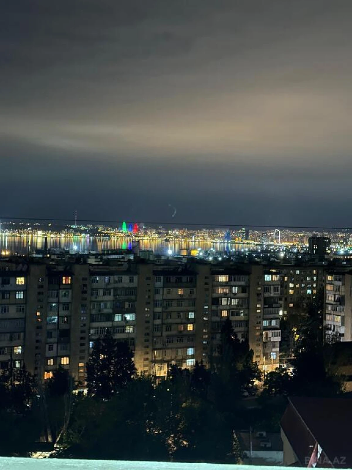 Satılır 3 otaqlı mənzil 119 m²