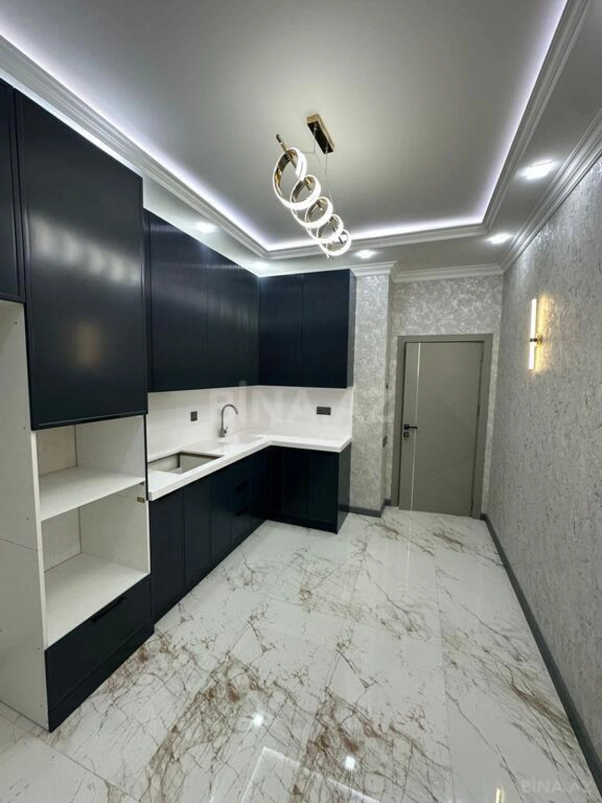 Satılır 3 otaqlı mənzil 119 m²