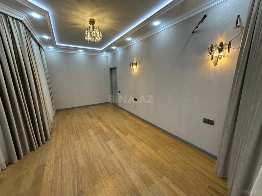 Satılır 3 otaqlı mənzil 119 m²