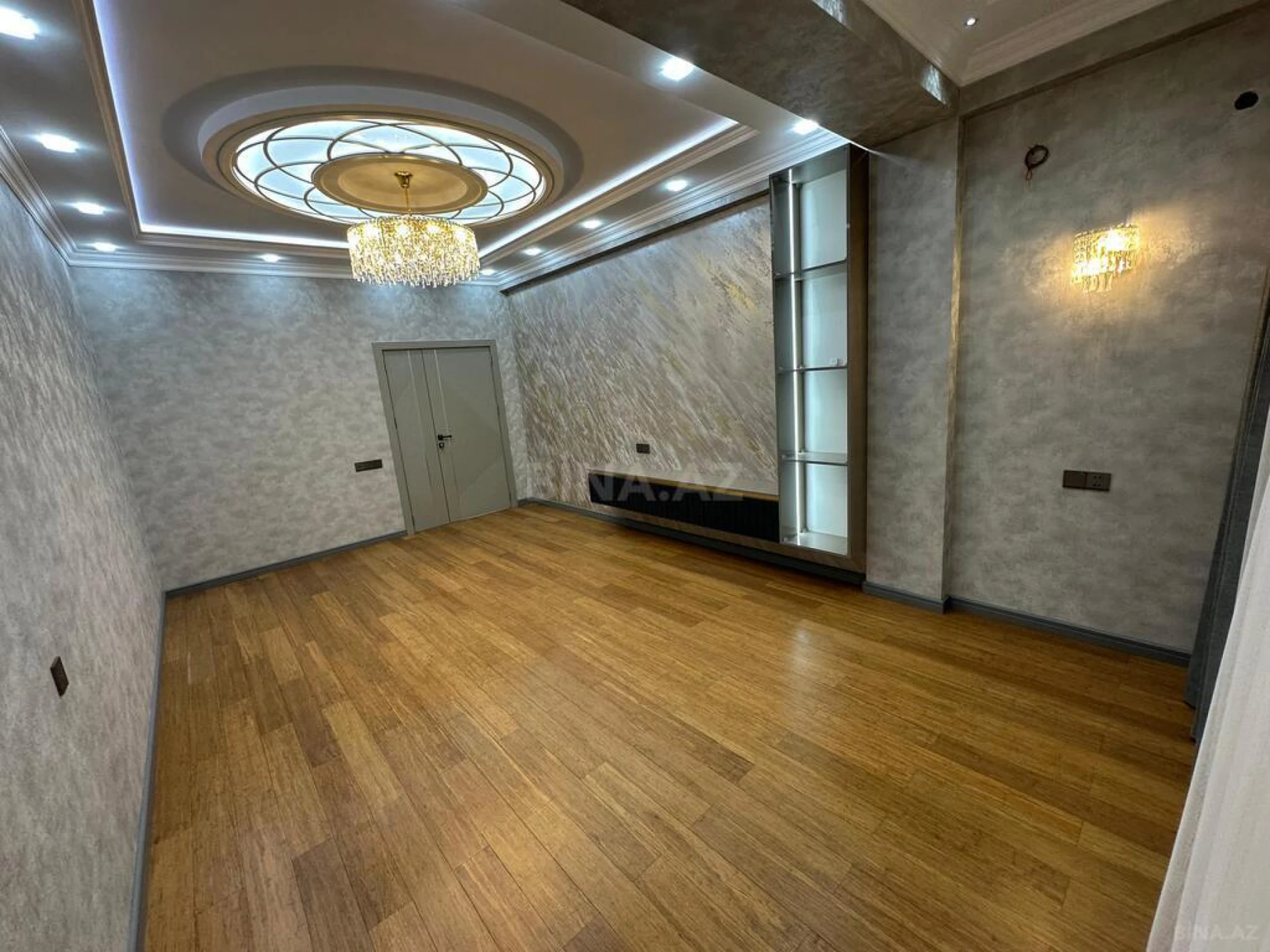 Satılır 3 otaqlı mənzil 119 m²