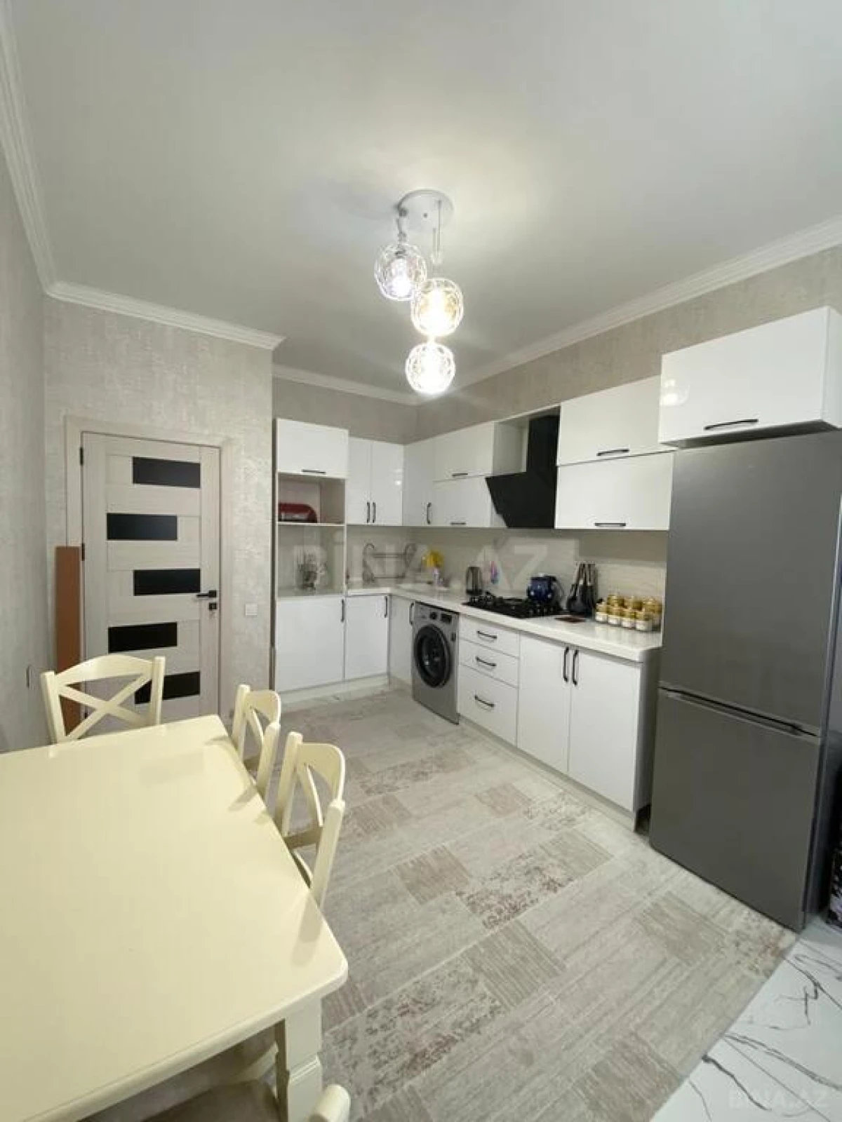 Satılır 3 otaqlı mənzil 83 m²