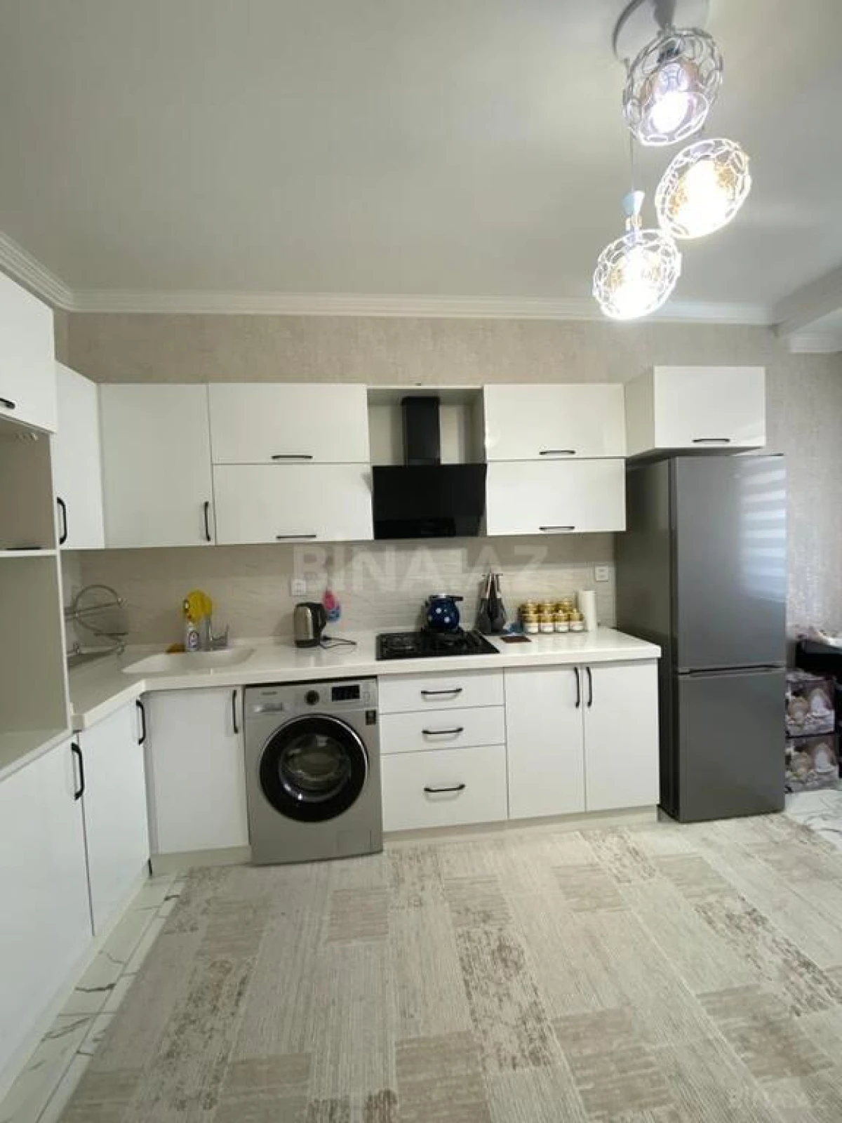 Satılır 3 otaqlı mənzil 83 m²