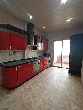 Kirayə verilir 9 otaqlı həyət evi 350 m²