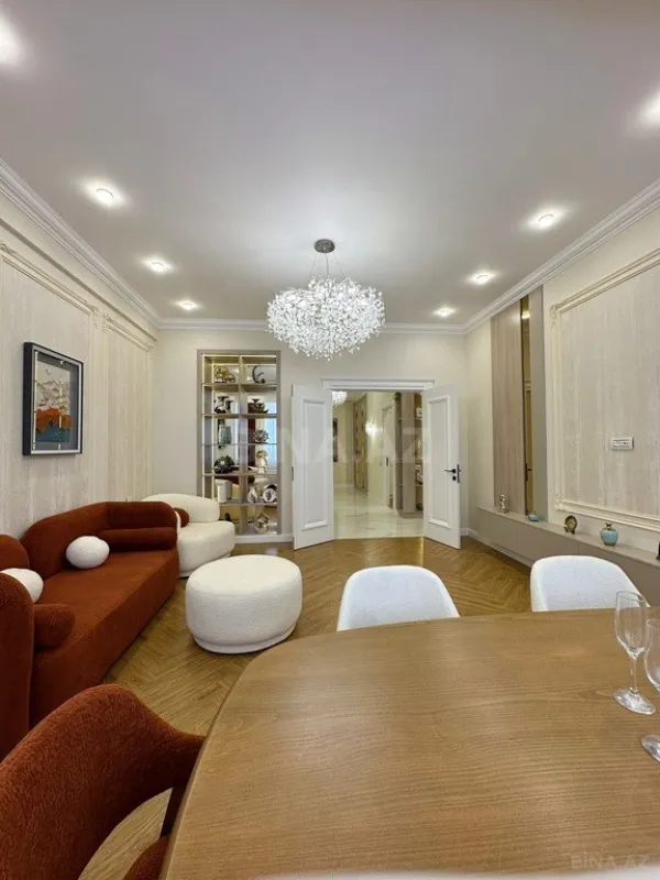 Satılır 3 otaqlı mənzil 120 m²