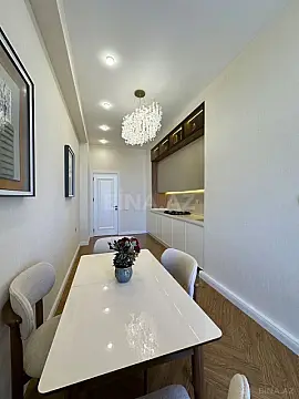 Satılır 3 otaqlı mənzil 120 m²