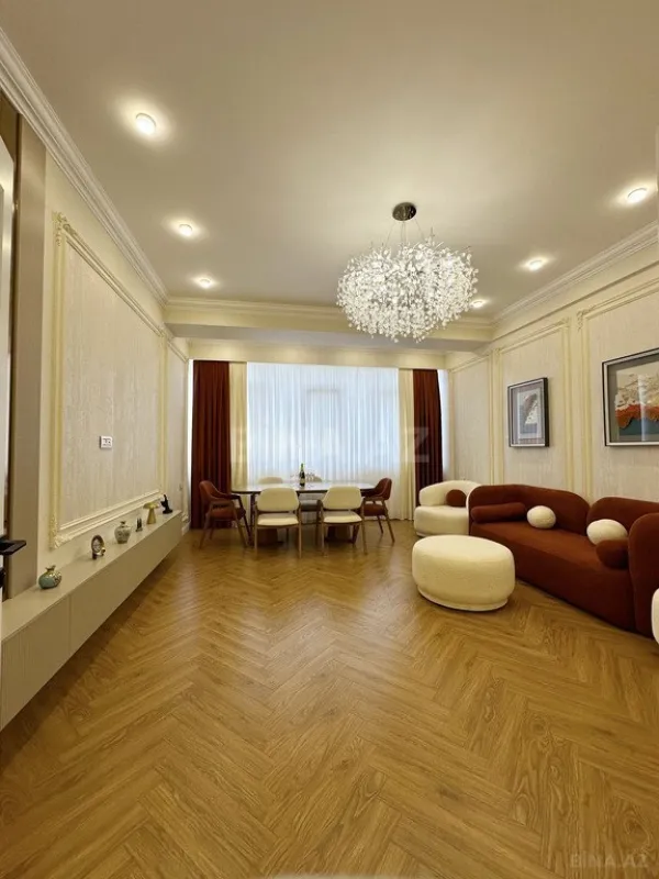 Satılır 3 otaqlı mənzil 120 m²