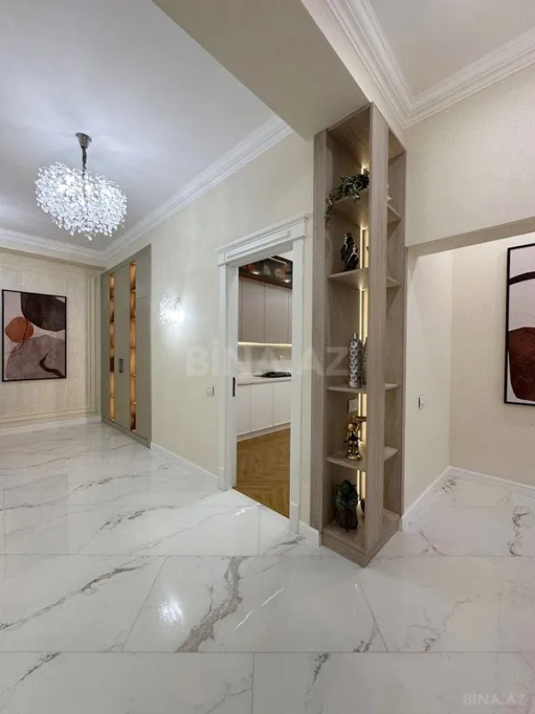 Satılır 3 otaqlı mənzil 120 m²