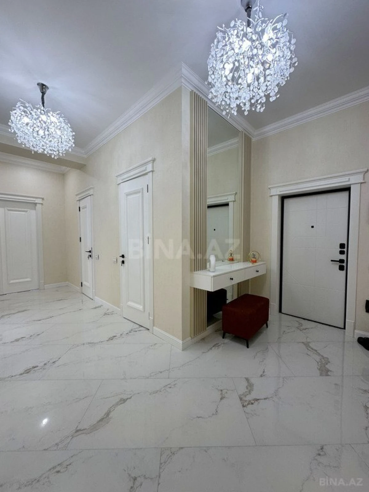Satılır 3 otaqlı mənzil 120 m²