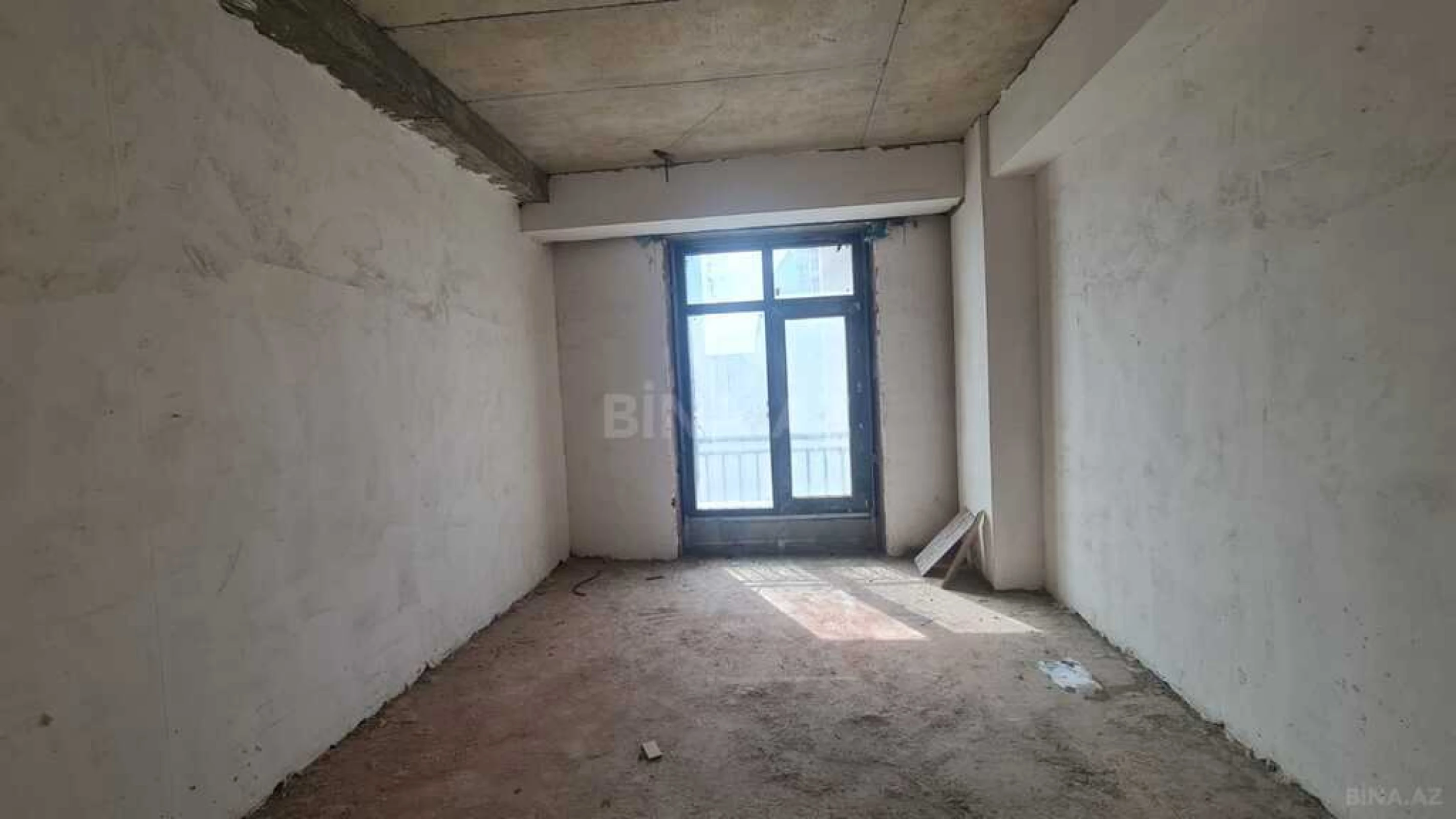Satılır 3 otaqlı mənzil 162 m²