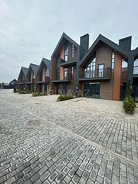 Satılır 3 otaqlı mənzil 95 m²