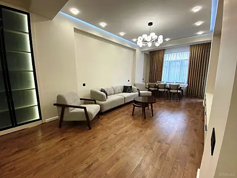 Satılır 3 otaqlı mənzil 107 m² — Bakı, İnşaatçılar 3 otaq 107.00 m²