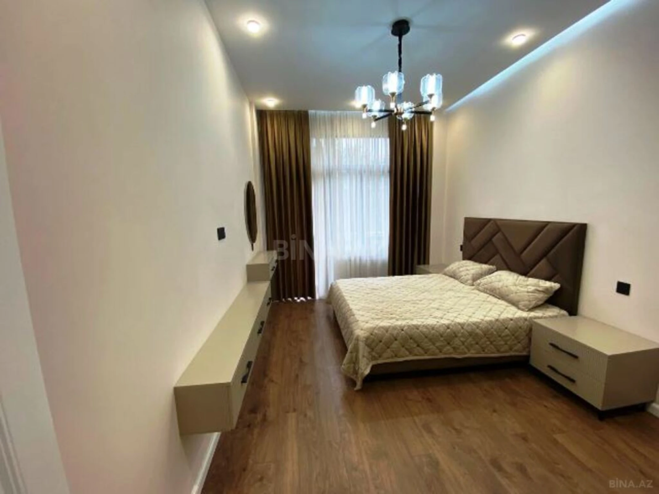 Satılır 3 otaqlı mənzil 107 m²
