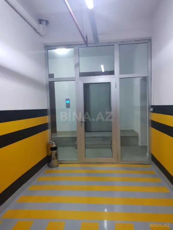 Satılır 4 otaqlı mənzil 200 m²