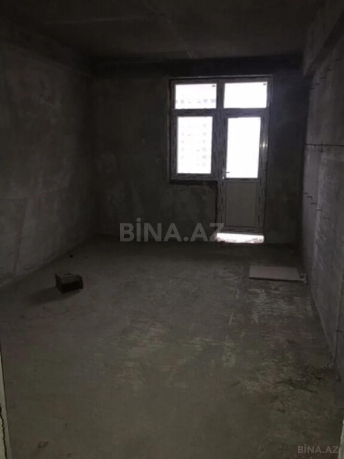 Satılır 4 otaqlı mənzil 200 m²