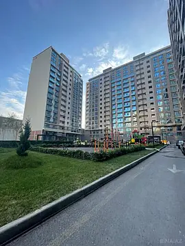 Satılır 4 otaqlı mənzil 174 m²