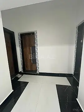 Satılır 4 otaqlı mənzil 174 m²