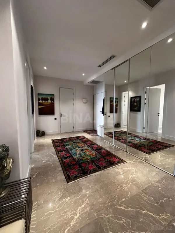 Kirayə verilir 3 otaqlı mənzil 120 m²
