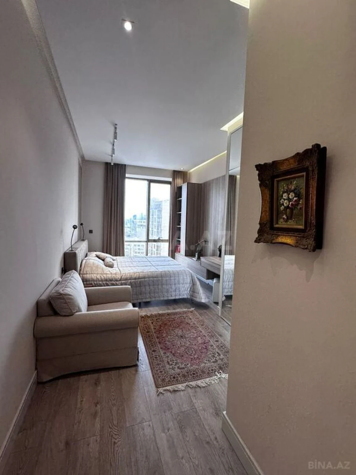 Kirayə verilir 3 otaqlı mənzil 120 m²