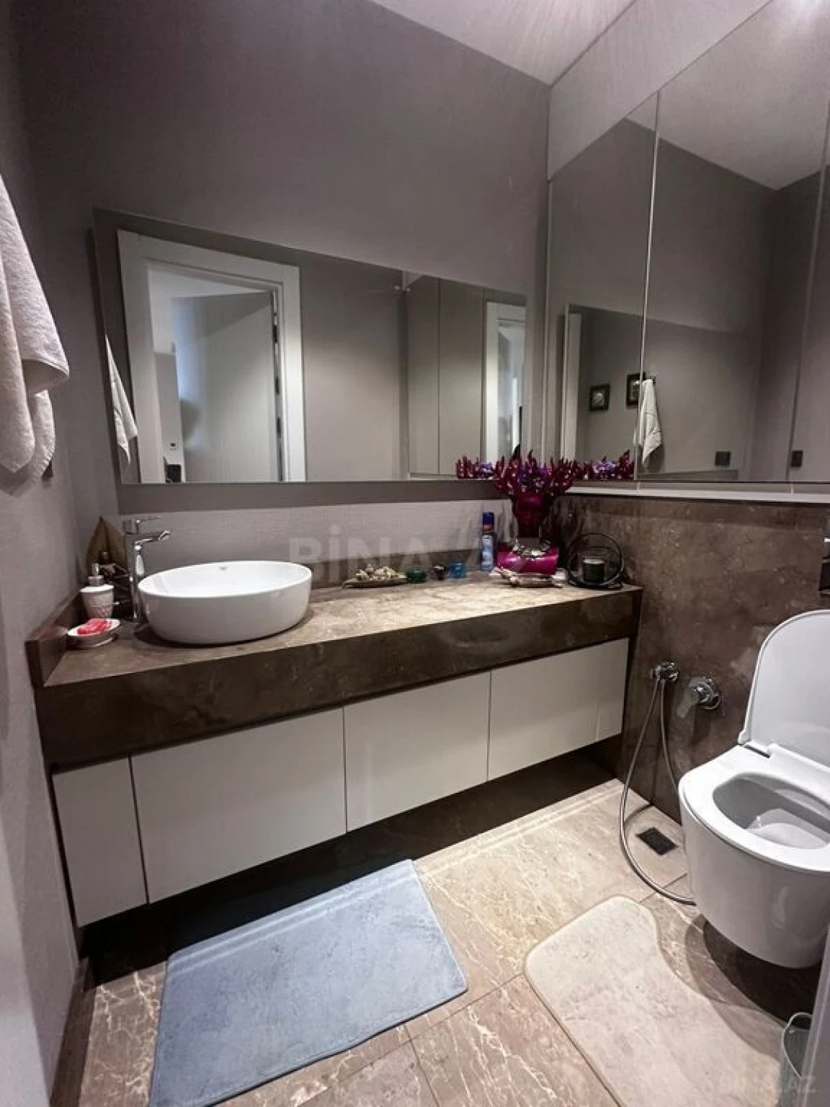 Kirayə verilir 3 otaqlı mənzil 120 m²