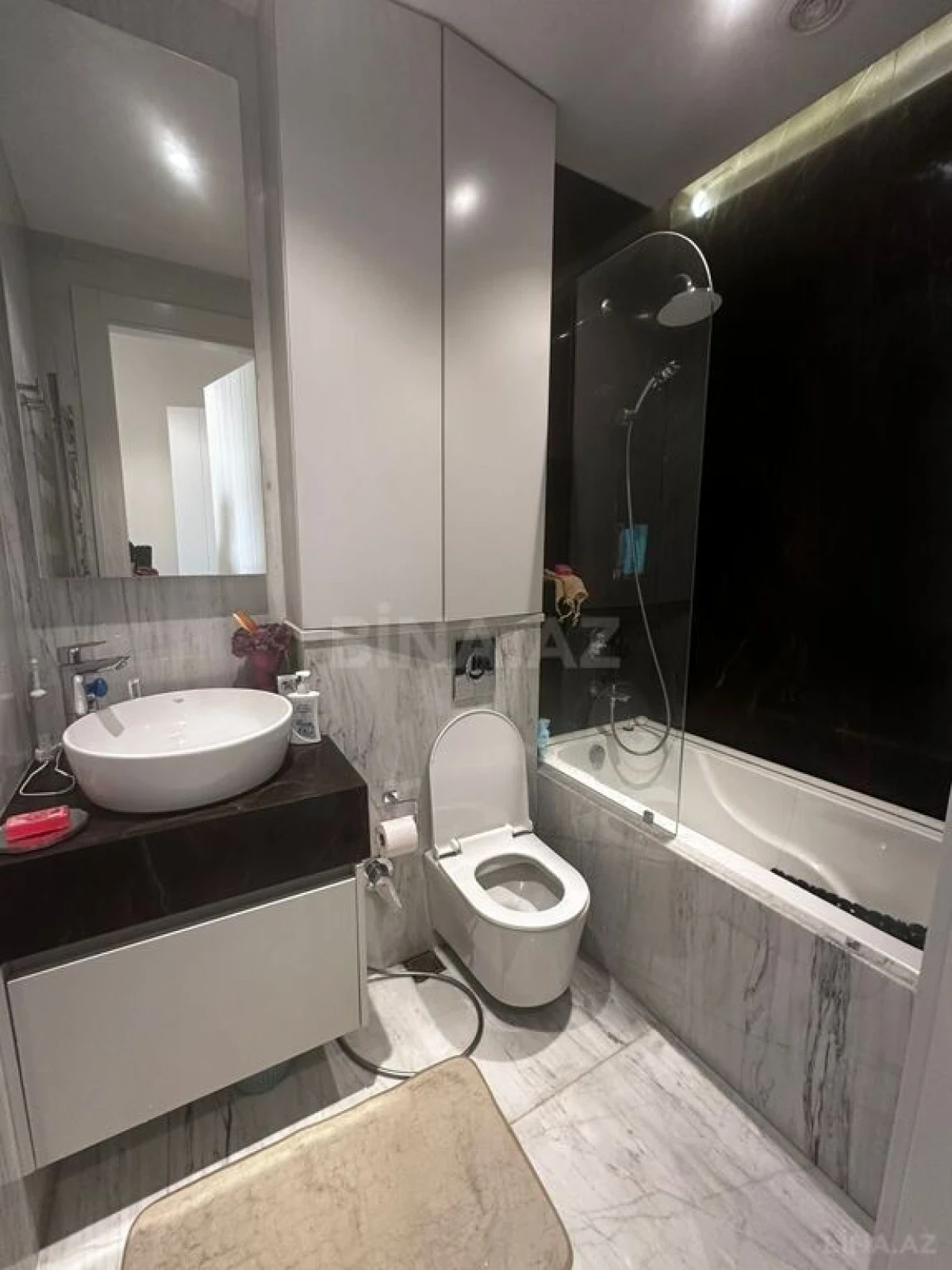 Kirayə verilir 3 otaqlı mənzil 120 m²