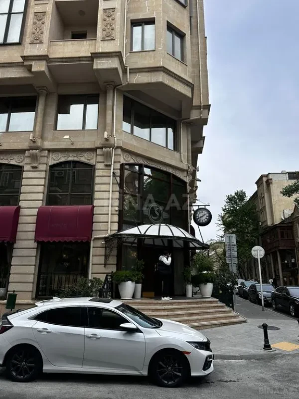 Kirayə verilir 3 otaqlı mənzil 120 m²