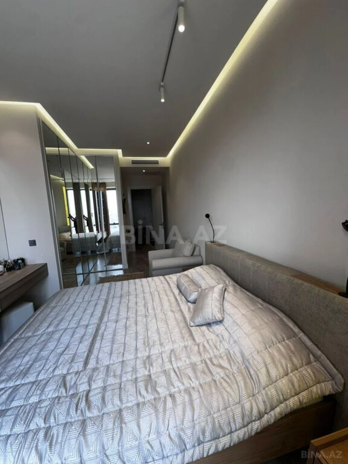 Kirayə verilir 3 otaqlı mənzil 120 m²
