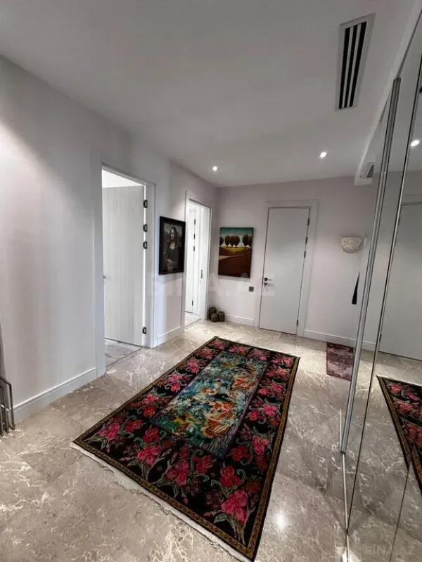 Kirayə verilir 3 otaqlı mənzil 120 m²