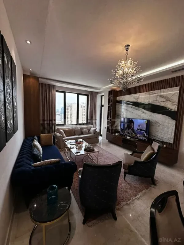 Kirayə verilir 3 otaqlı mənzil 120 m²