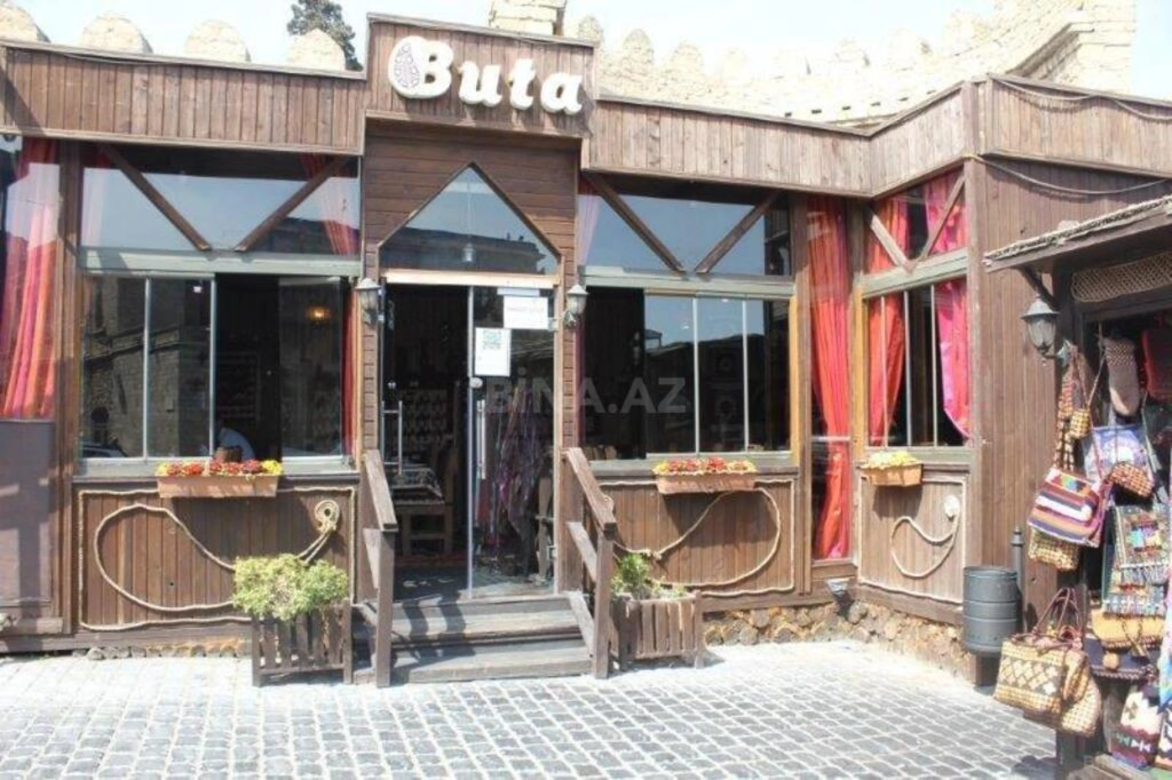 Kirayə verilir 3 otaqlı ofis 68 m²