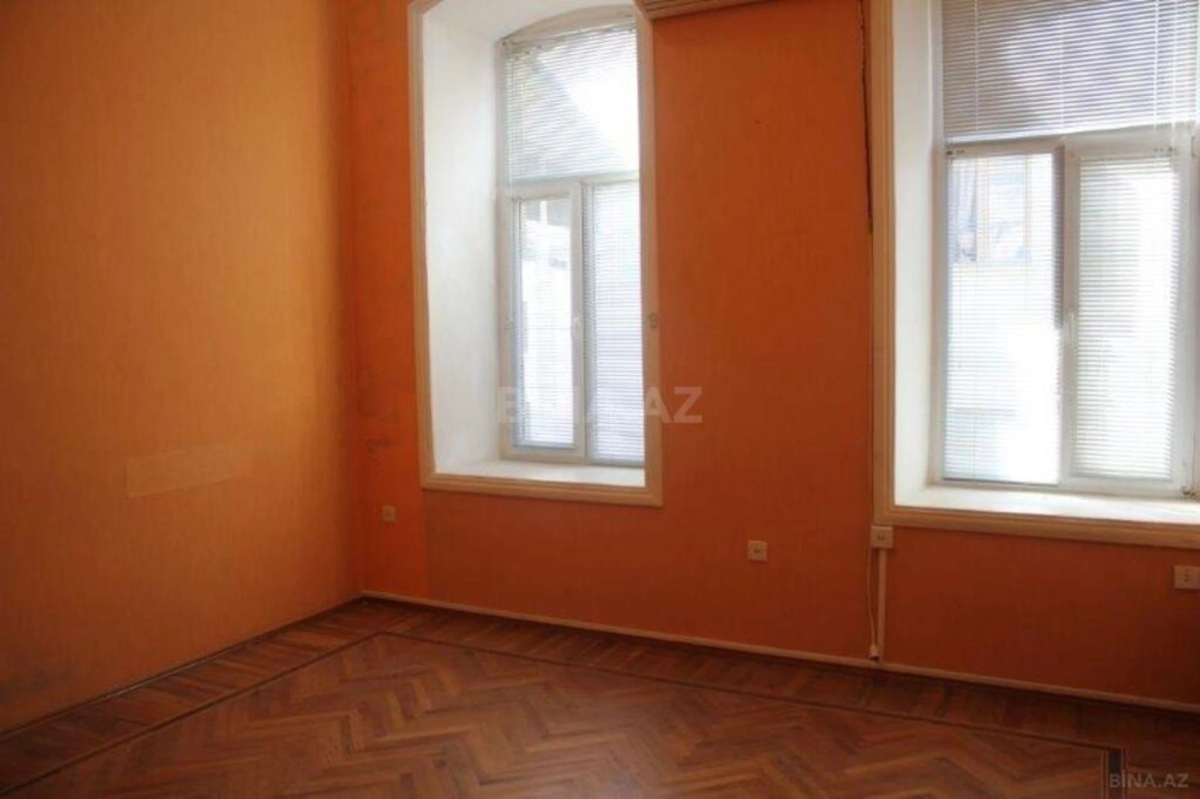 Kirayə verilir 3 otaqlı ofis 68 m²