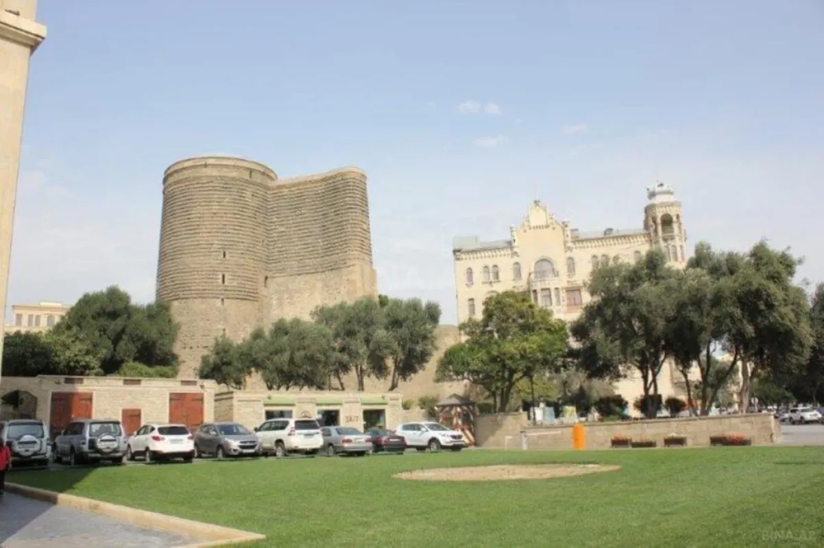 Kirayə verilir 3 otaqlı ofis 68 m²