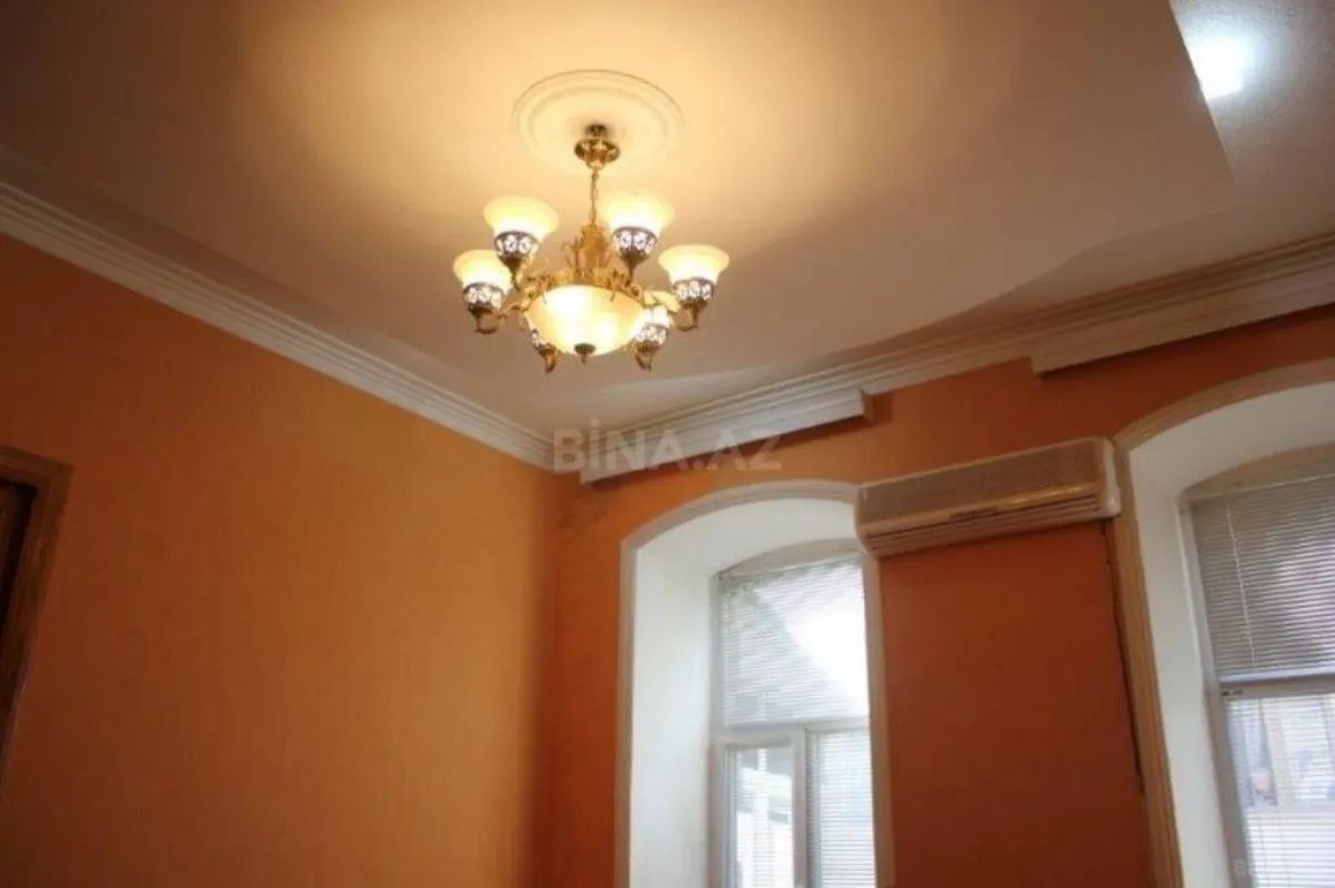 Kirayə verilir 3 otaqlı ofis 68 m²