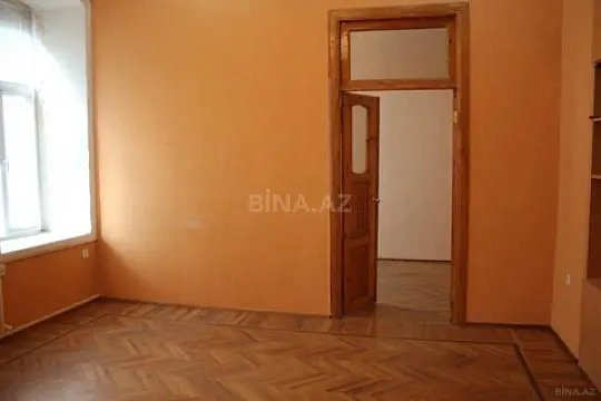 Kirayə verilir 3 otaqlı ofis 68 m²