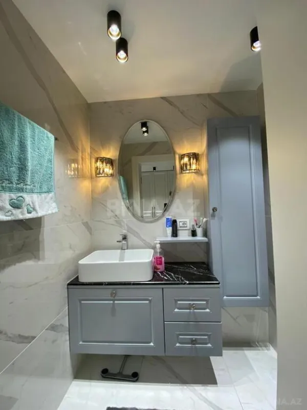 Kirayə verilir 3 otaqlı mənzil 130 m²