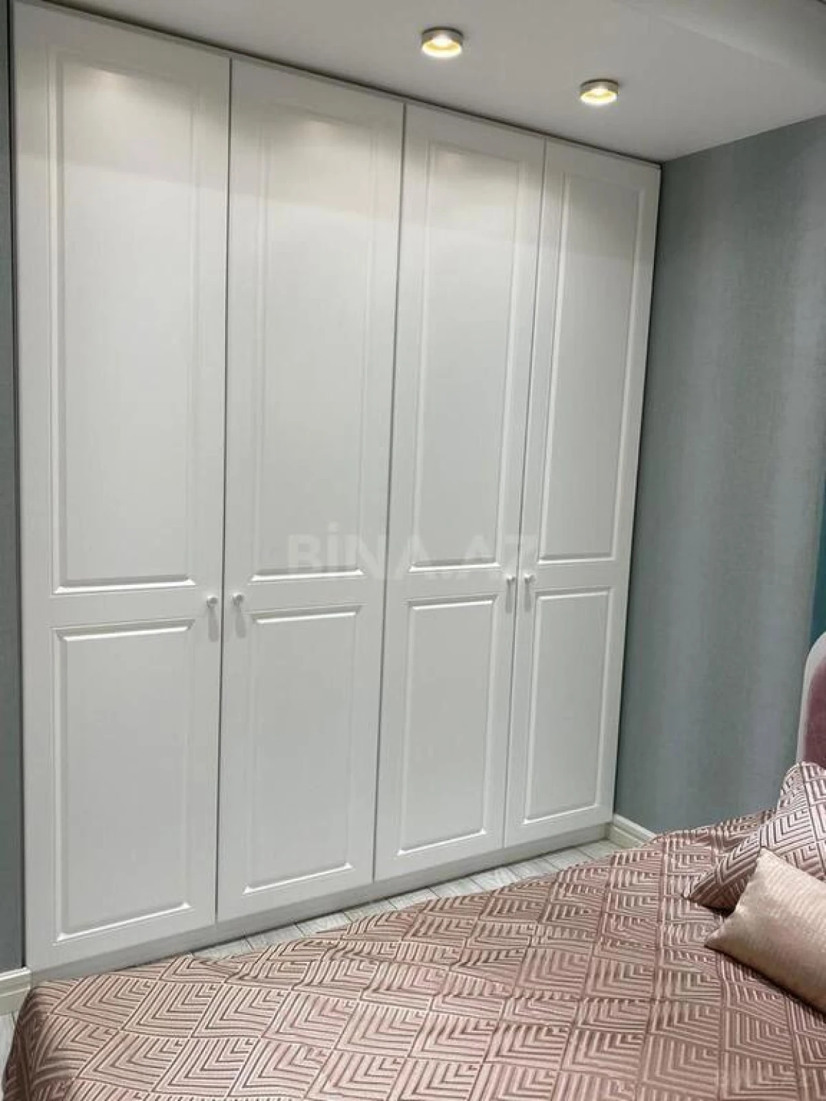 Kirayə verilir 3 otaqlı mənzil 130 m²