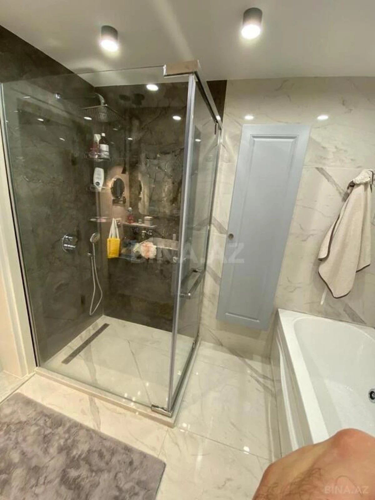 Kirayə verilir 3 otaqlı mənzil 130 m²