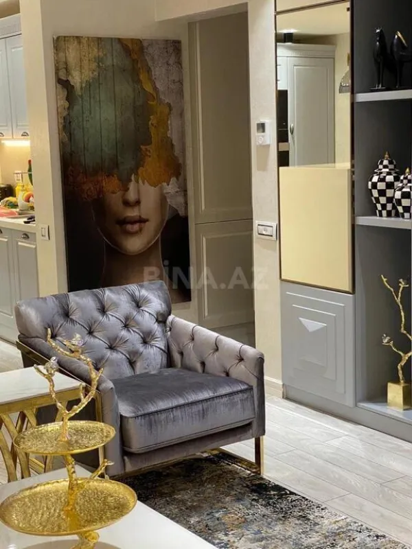 Kirayə verilir 3 otaqlı mənzil 130 m²