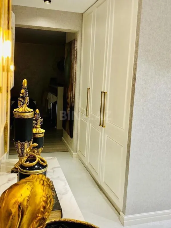 Kirayə verilir 3 otaqlı mənzil 130 m²