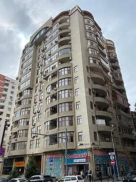 Satılır 4 otaqlı mənzil 220 m² — Bakı 4 otaq 220.00 m²