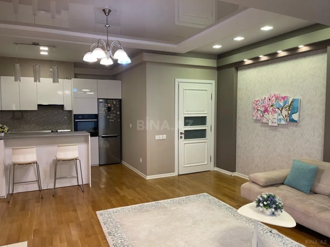 Kirayə verilir 2 otaqlı mənzil 89 m²