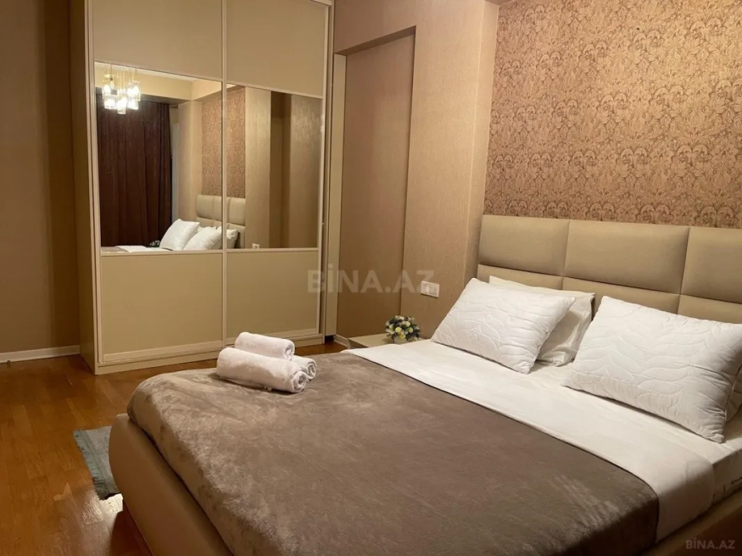 Kirayə verilir 2 otaqlı mənzil 89 m²