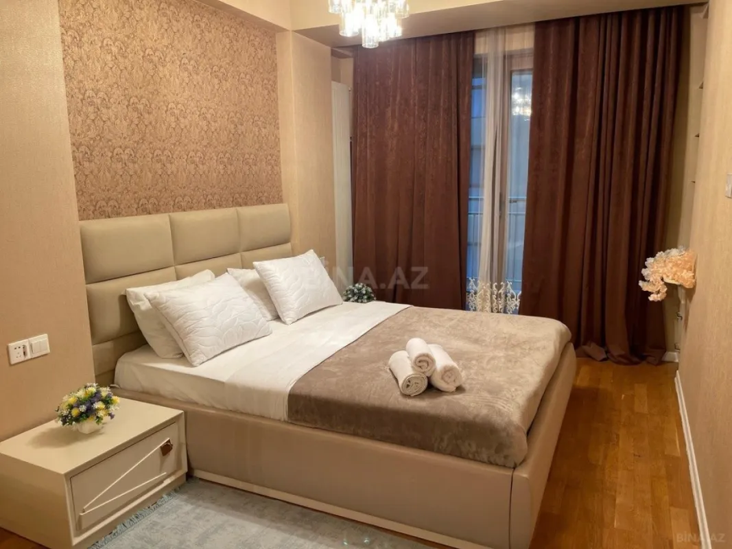 Kirayə verilir 2 otaqlı mənzil 89 m²