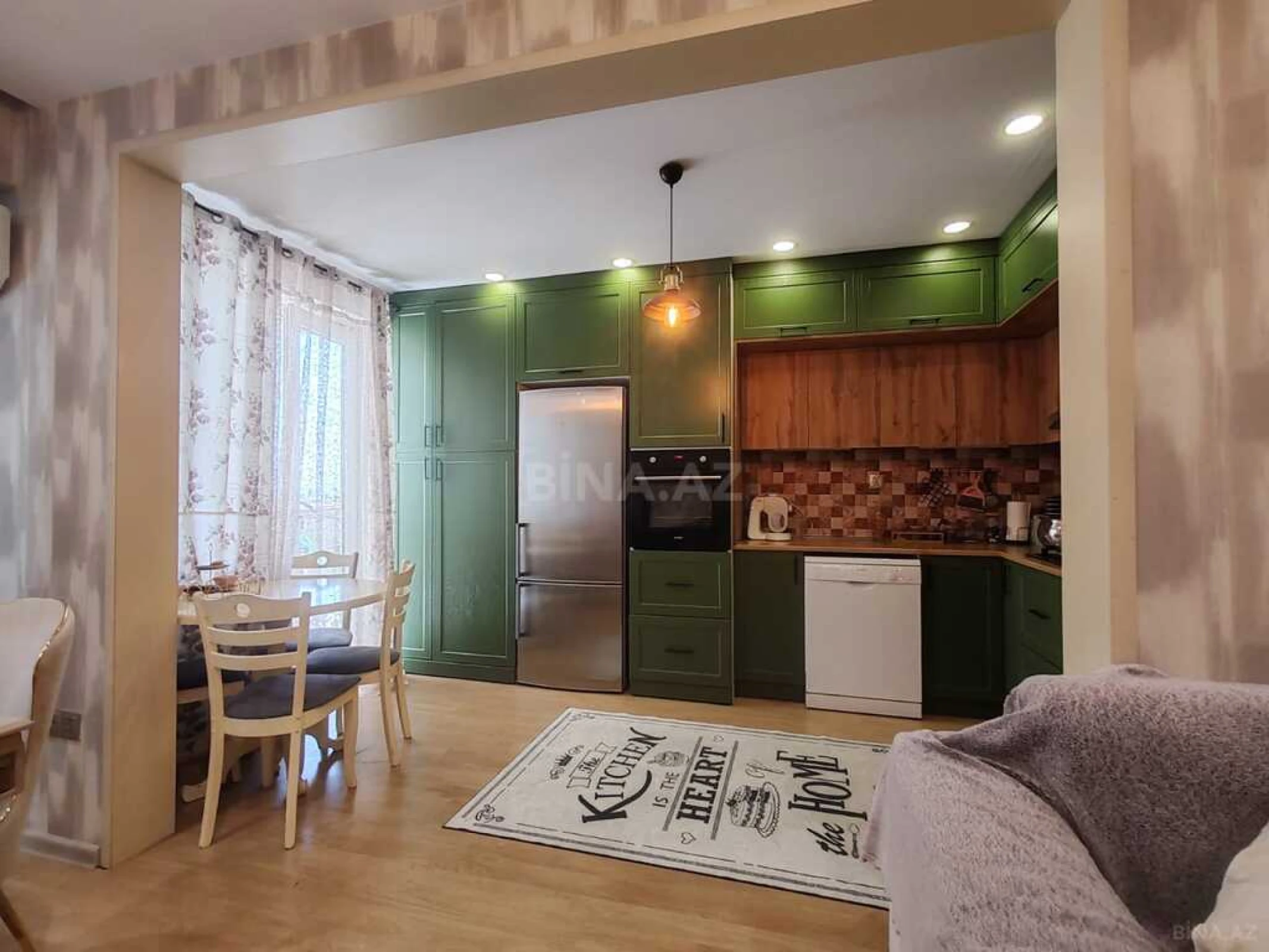 Satılır 3 otaqlı mənzil 112 m²