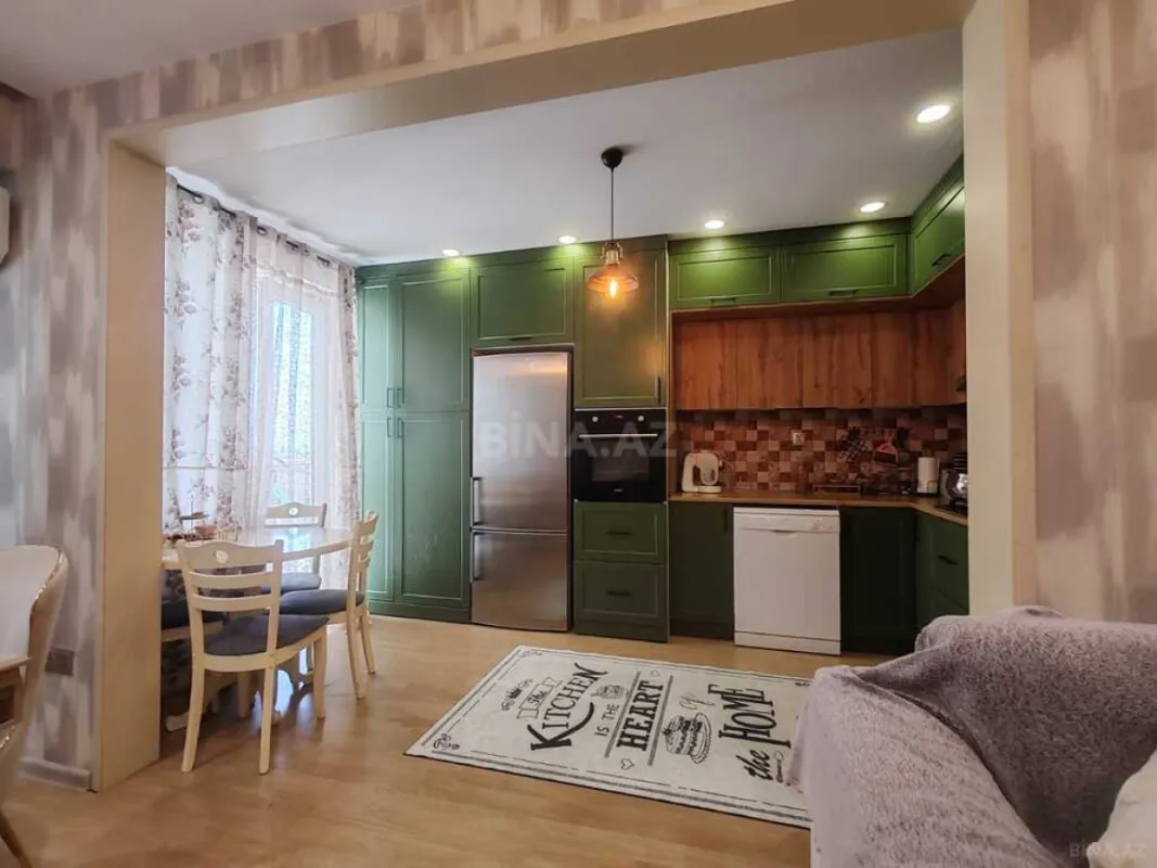 Satılır 3 otaqlı mənzil 112 m²