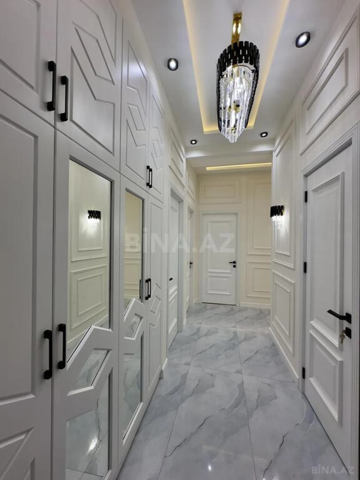 Satılır 3 otaqlı mənzil 95 m²